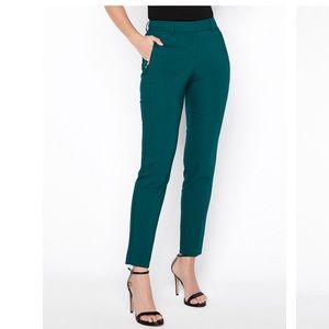 EXPRESS FESTIVE GREEN PANTS 👖